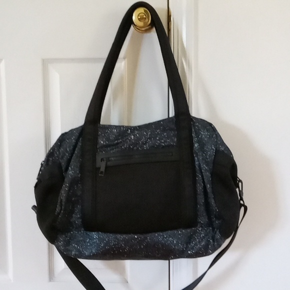 Lululemon Everywhere Duffel In Mineralized Multi Color  27L - Picture 3 of 16